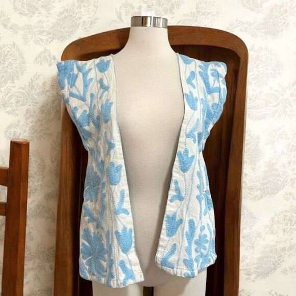 Vintage 1970s Carpet Blue Cream Open Tuxedo Vest Small - Picture 1 of 6